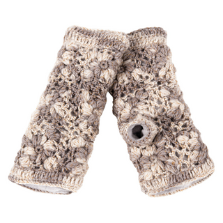 A pair of Metal Vein handwarmers for women, featuring elegant color combinations.