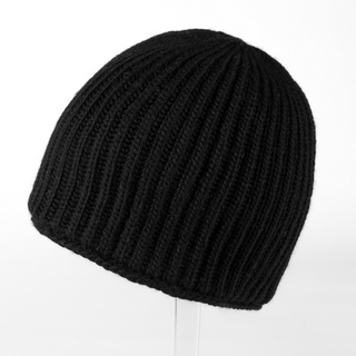 A black Oversized Beanie on a mannequin.